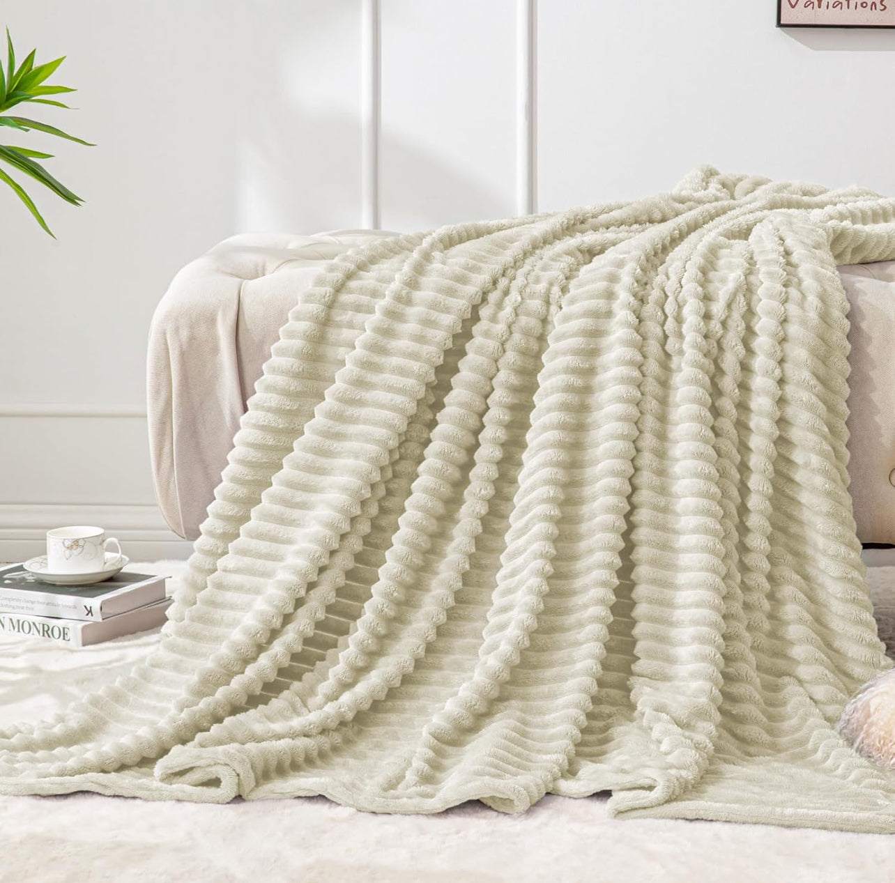 BEDELITE Manta de forro polar para sofá – Manta de jacquard acanalado 3D suave y cálida – acogedora, esponjosa, ligera manta rosa de felpa para cama, sofá, 50 x 60 pulgadas