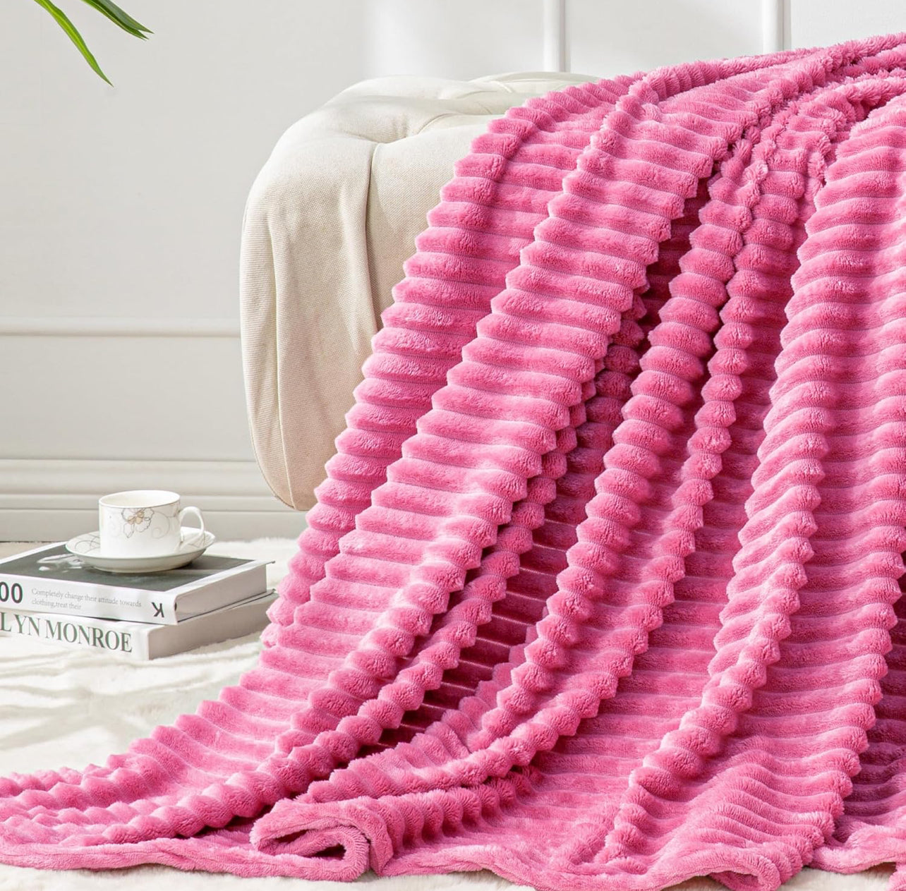 BEDELITE Manta de forro polar para sofá – Manta de jacquard acanalado 3D suave y cálida – acogedora, esponjosa, ligera manta rosa de felpa para cama, sofá, 50 x 60 pulgadas