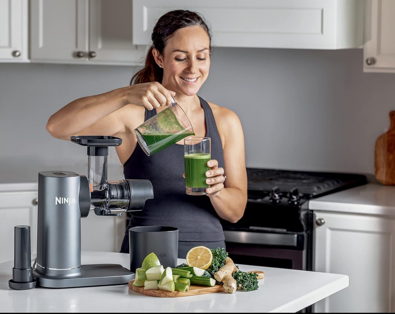 Ninja JC151 NeverClog - Extractor de prensado en frío de jugos, potente exprimidor lento eléctrico con control total de pulpa