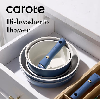 CAROTE Juego de 17 piezas de ollas y sartenes con utensilios de cocina en colores azul y blanco.