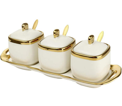Tarros de especias, recipientes de cerámica para especias de cocina. 