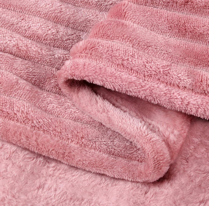 BEDELITE Manta de forro polar para sofá – Manta de jacquard acanalado 3D suave y cálida – acogedora, esponjosa, ligera manta rosa de felpa para cama, sofá, 50 x 60 pulgadas