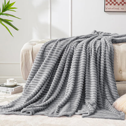 BEDELITE Manta de forro polar para sofá – Manta de jacquard acanalado 3D suave y cálida – acogedora, esponjosa, ligera manta rosa de felpa para cama, sofá, 50 x 60 pulgadas