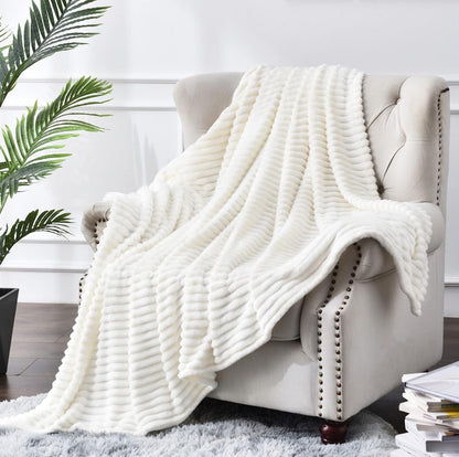 BEDELITE Manta de forro polar para sofá – Manta de jacquard acanalado 3D suave y cálida – acogedora, esponjosa, ligera manta rosa de felpa para cama, sofá, 50 x 60 pulgadas