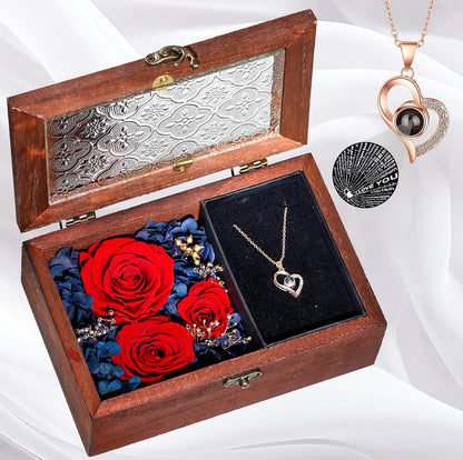 Caja de madera de regalo de rosa real roja preservada con collar de corazón